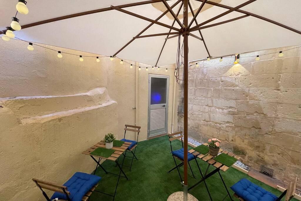 2 Bed Apt In Heart Of St Julians - 5Min From Seafront Saint Julian's Εξωτερικό φωτογραφία