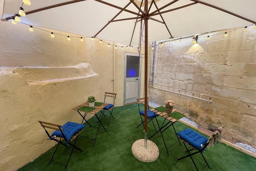 2 Bed Apt In Heart Of St Julians - 5Min From Seafront Saint Julian's Εξωτερικό φωτογραφία