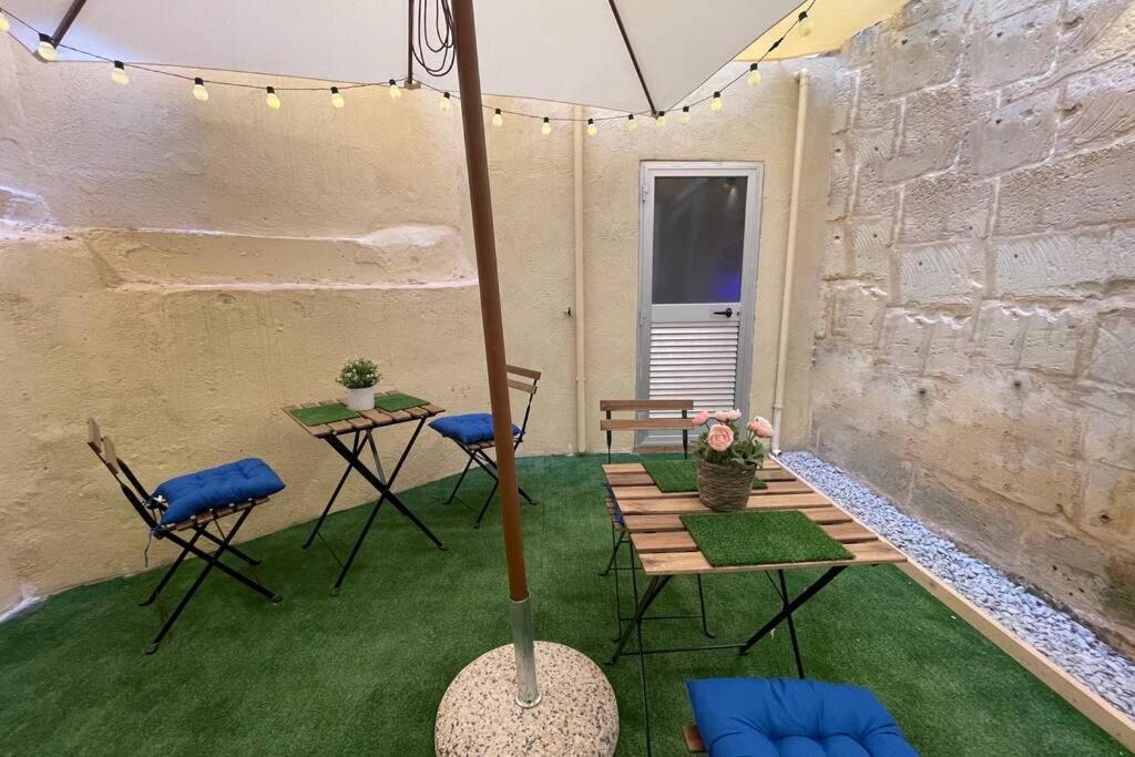 2 Bed Apt In Heart Of St Julians - 5Min From Seafront Saint Julian's Εξωτερικό φωτογραφία