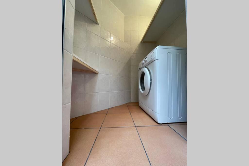 2 Bed Apt In Heart Of St Julians - 5Min From Seafront Saint Julian's Εξωτερικό φωτογραφία